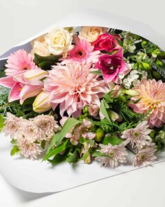 expressions-local-cambridge-hamilton-florist-delivery-bright-flower-bouquet