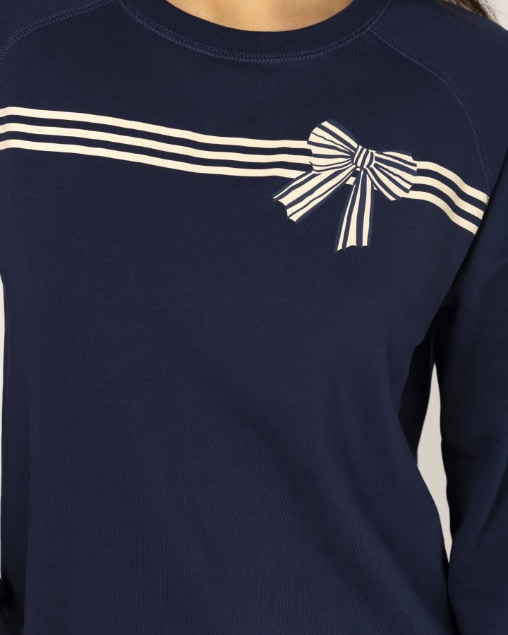 classic-sweater-stripes-and-bow-navy-SG25AW686-2_1