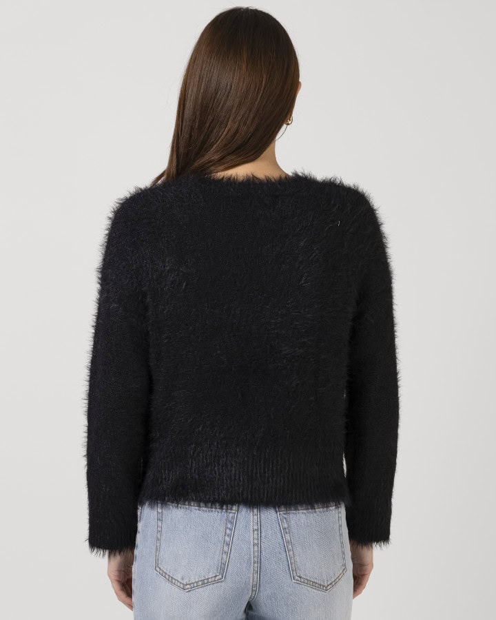 fluffie-top-black-SG25AW541-2_1