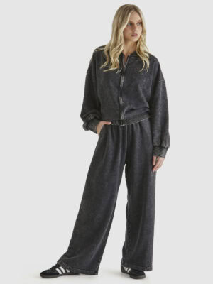 Carrson Sweatpant - Washed Black