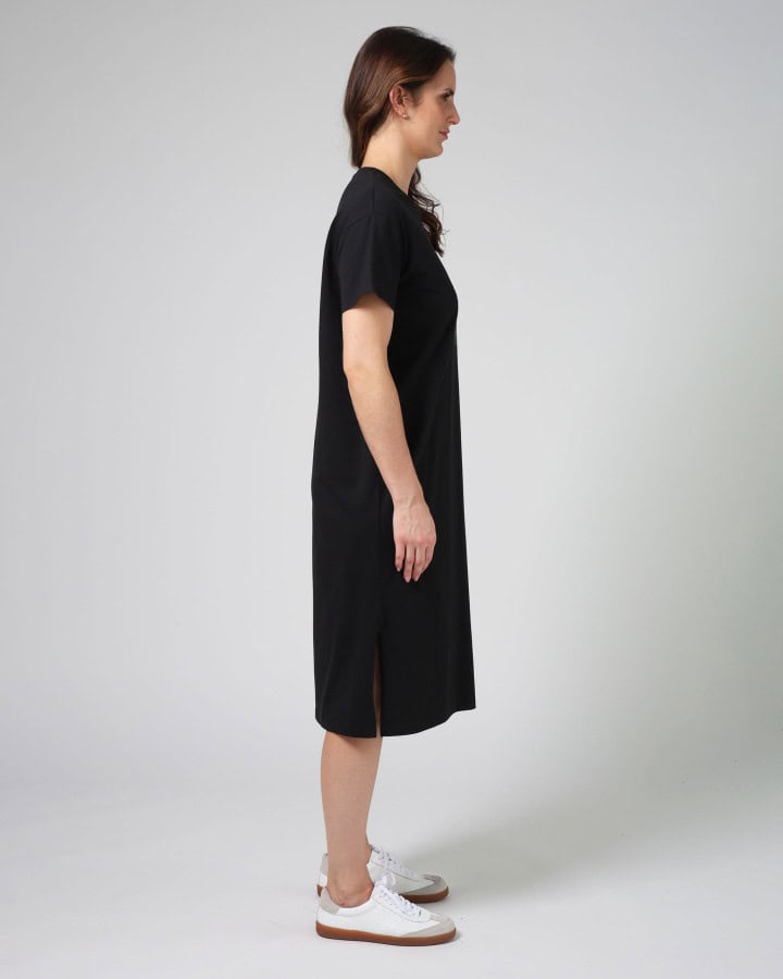 maxie-tee-dress-ibiza-bloom-black-black-SGTS3565-2_1