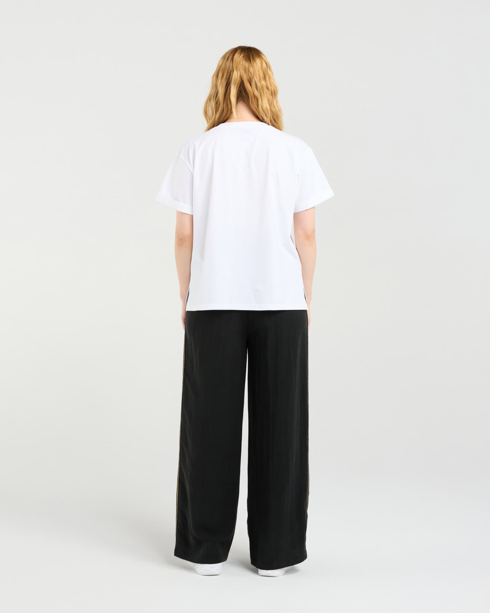 6853398059d0d7fd18e6dccc_ZC3007A Elena T-shirt White (5)