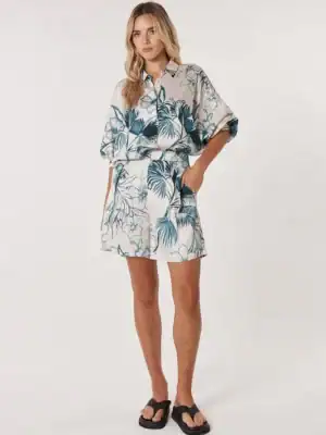 Solstice Palms Short - Palm Print