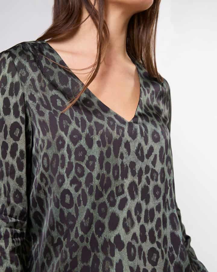 kelly-blouse-khaki-leopard-SG26AW333-4_1