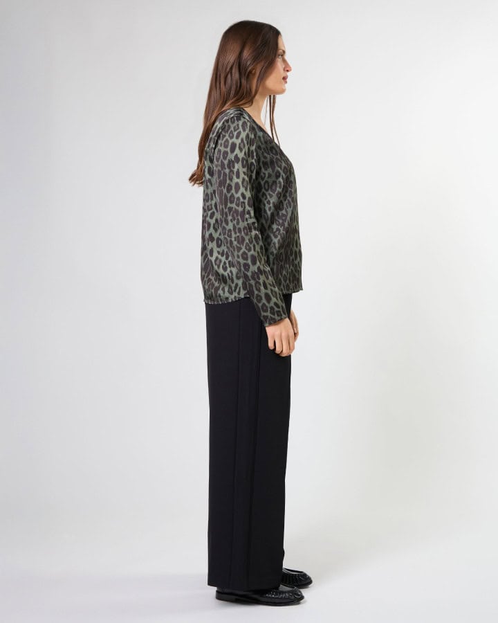 kelly-blouse-khaki-leopard-SG26AW333-7_1